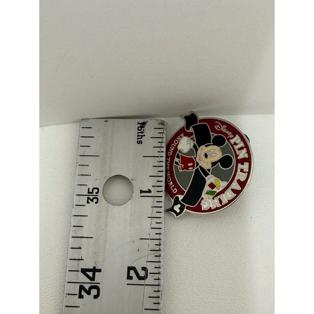 Disney Pin Trading Around the World Mickey Mouse Hidden Mickey 2008 Pin 3 of 4